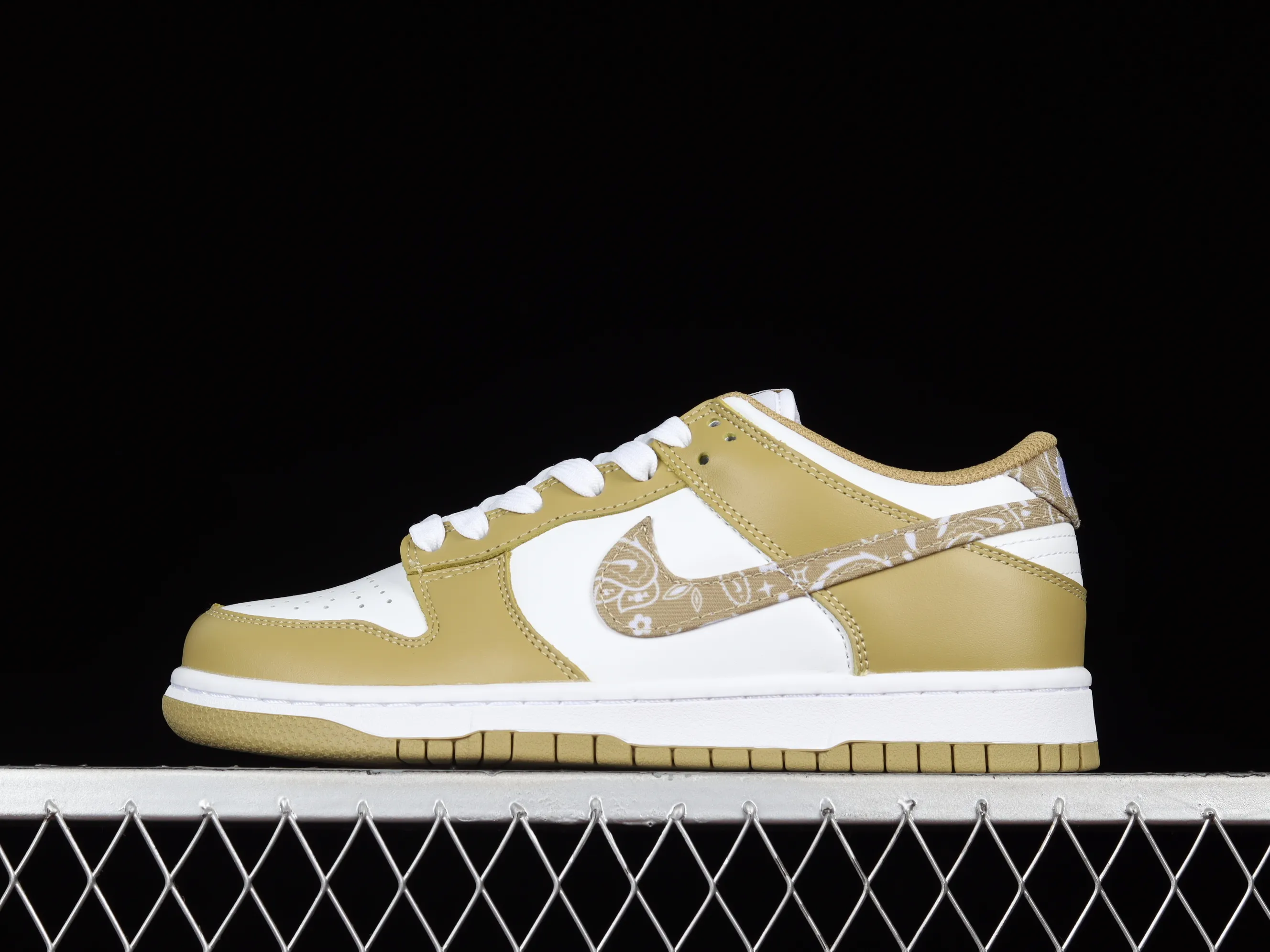 All Categories Nk SB Dunk Series Nk SB Dunk Low Low-top sneakers J version Nk Dunk Low ESS "Barley Paisley" Avocado green Cashew flower SB low-top sports and leisure sneakers DH4401-104